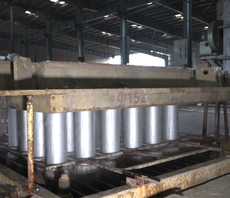 LME aluminium cash settlement dips to USD 2,832.50/t; stocks at ~ 552,375 t – 15 November 2025